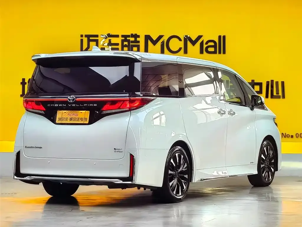 Toyota Vellfire — фото 4