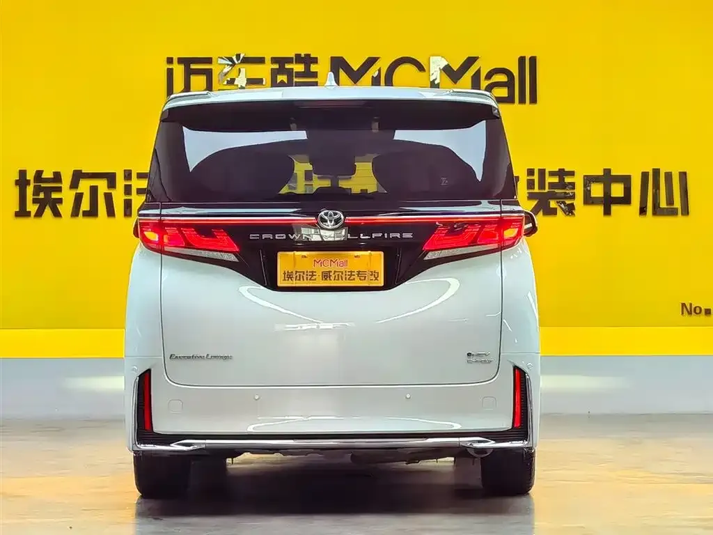 Toyota Vellfire — фото 5