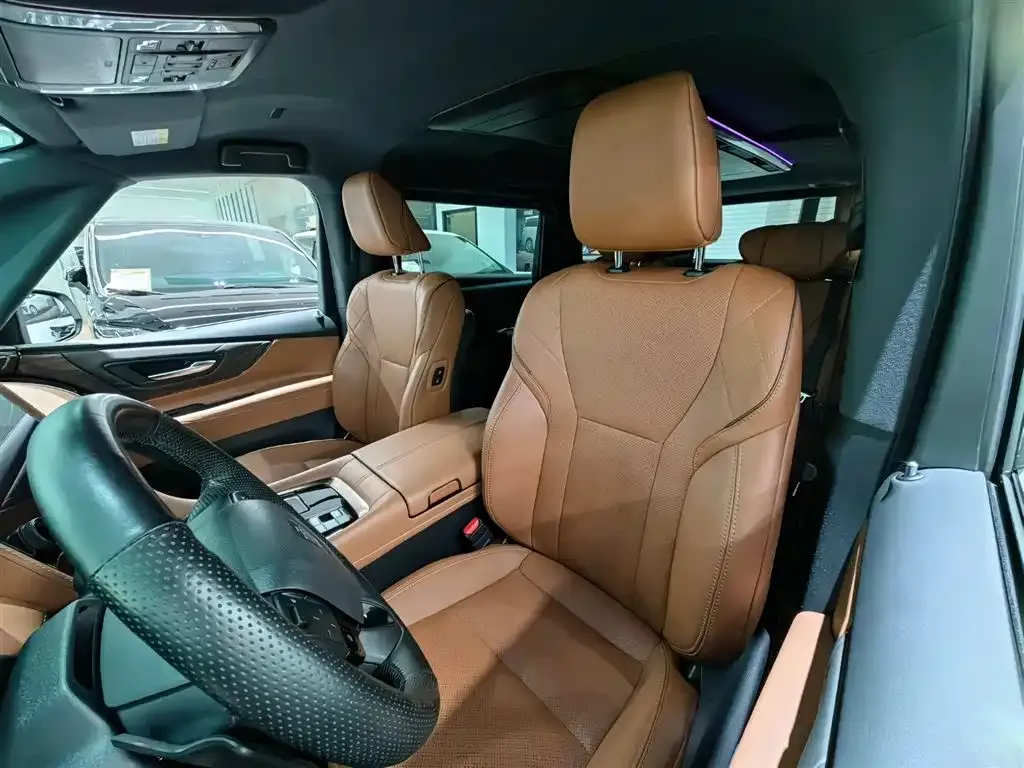 Toyota Vellfire — фото 9