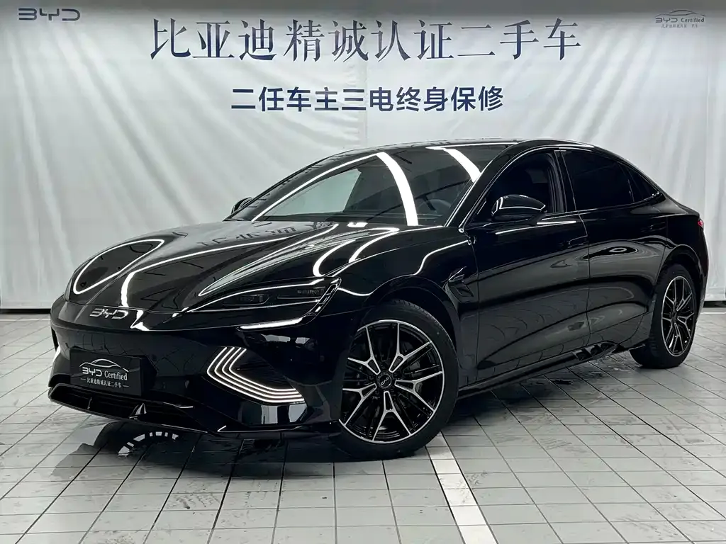 BYD Seal — фото 1