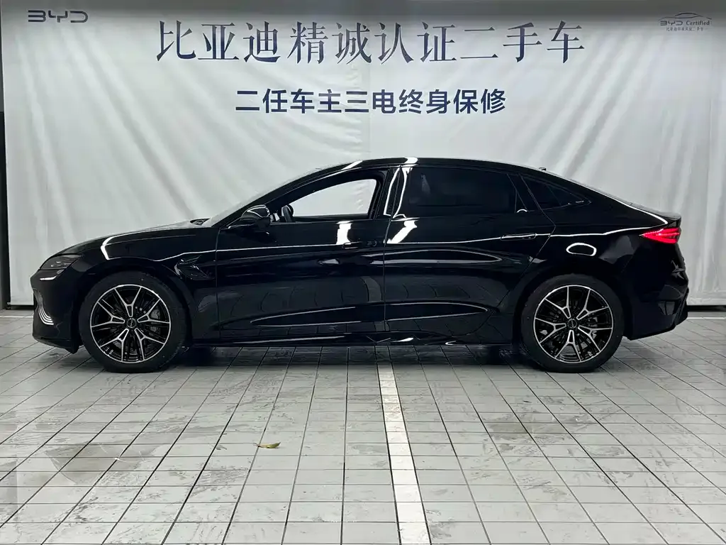 BYD Seal — фото 3