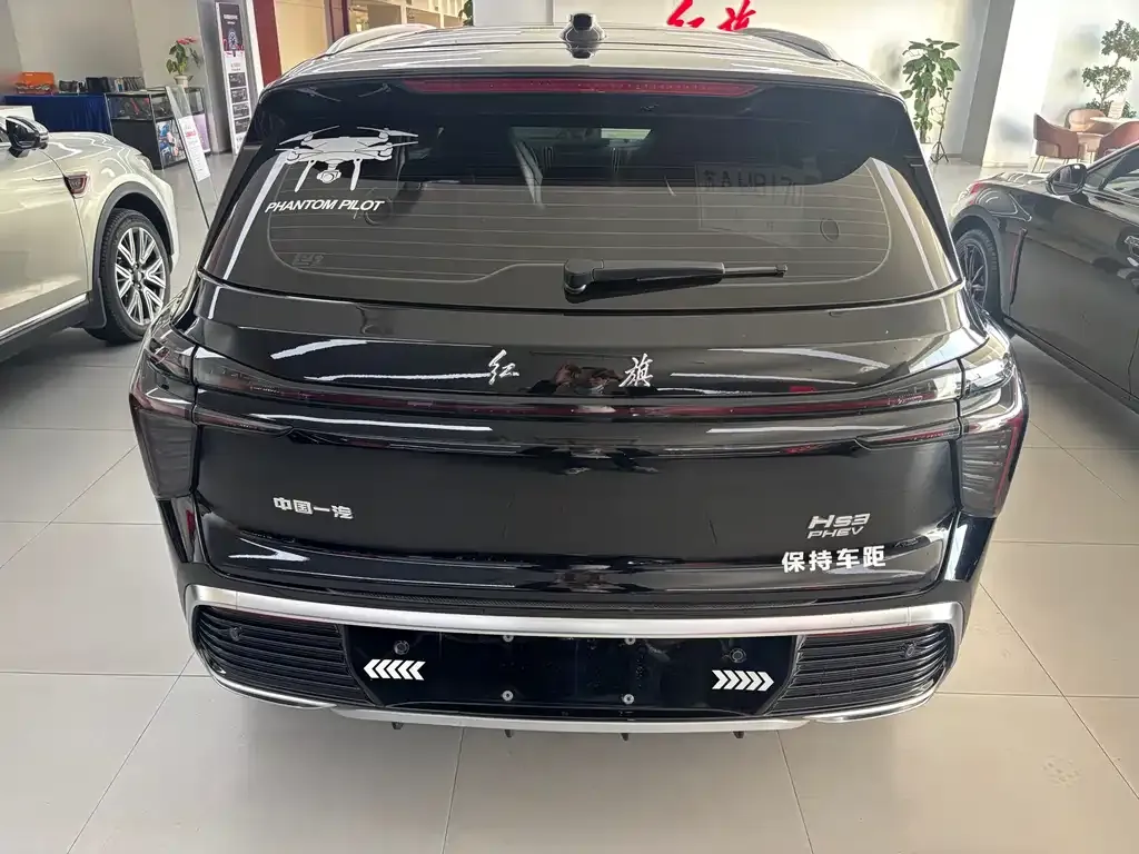 Hongqi HS3 PHEV — фото 6