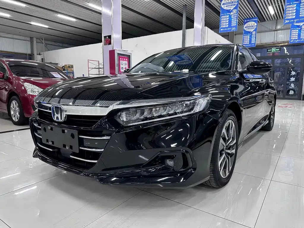 Honda Accord — фото 1