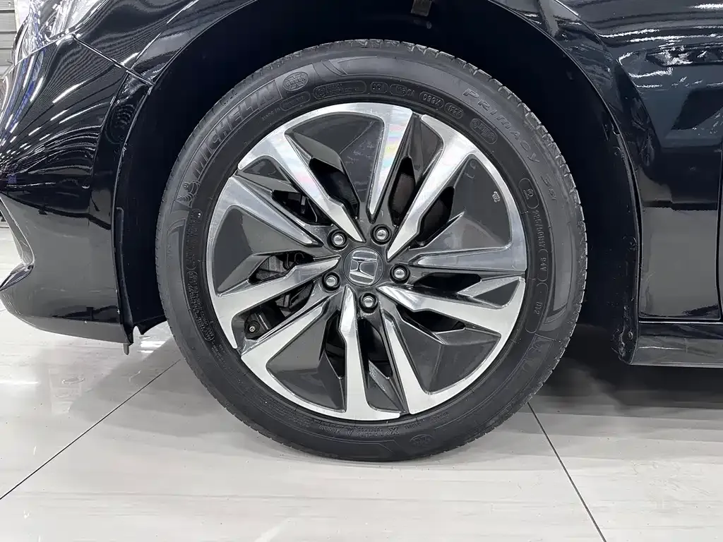 Honda Accord — фото 8