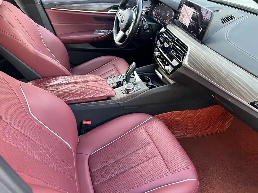 BMW 5 Series — фото 10