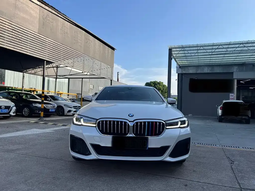 BMW 5 Series — фото 2