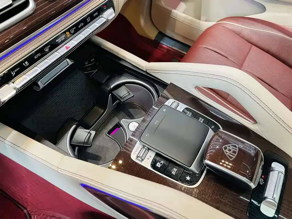 Mercedes-Benz GLS — фото 10