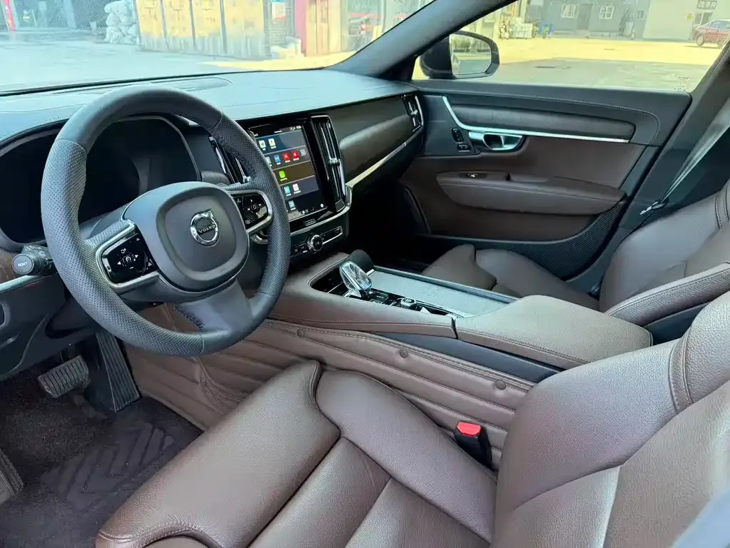 Volvo S90 — фото 8