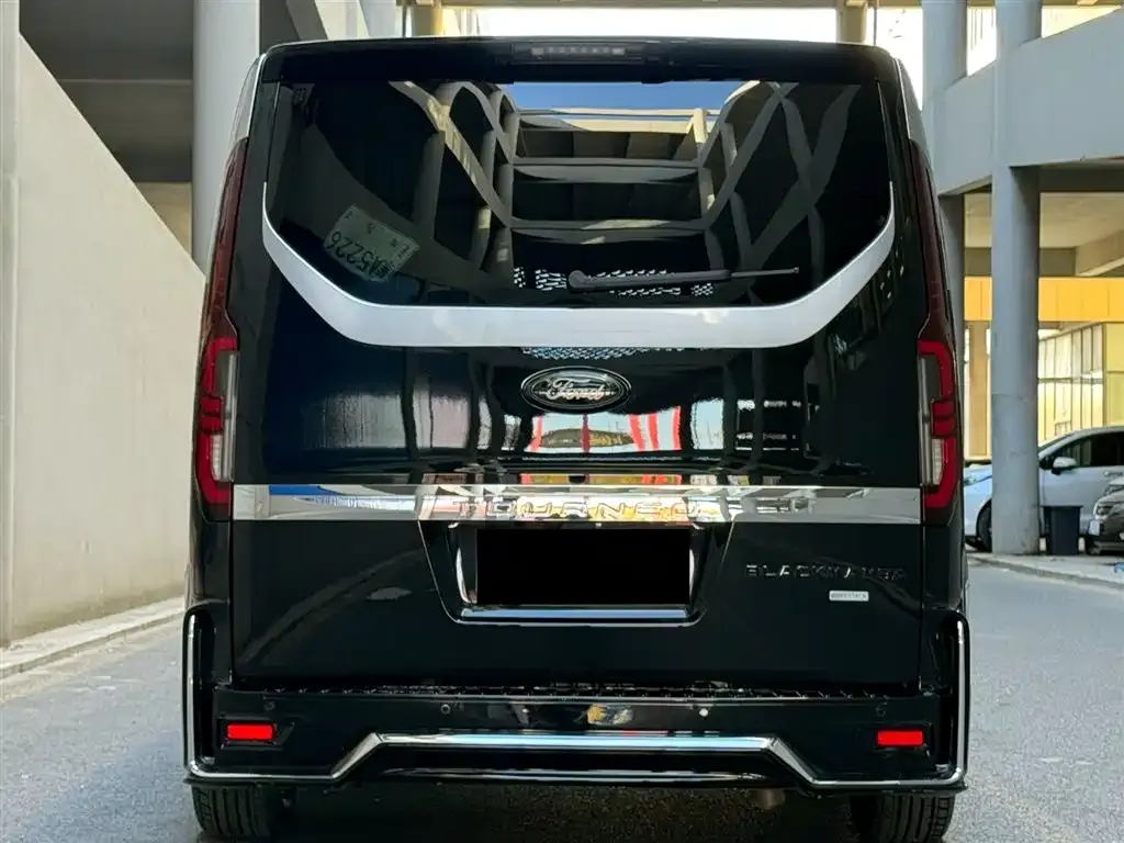 Ford Tourneo — фото 4