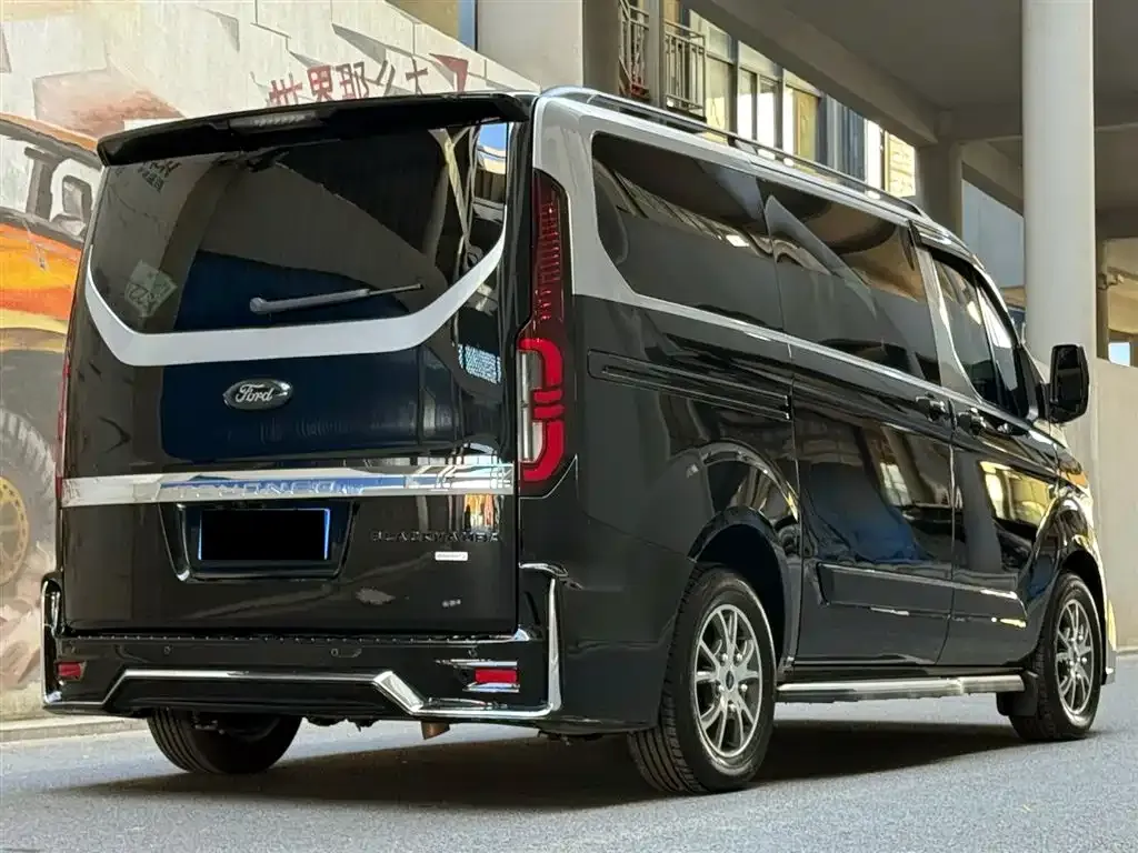 Ford Tourneo — фото 5