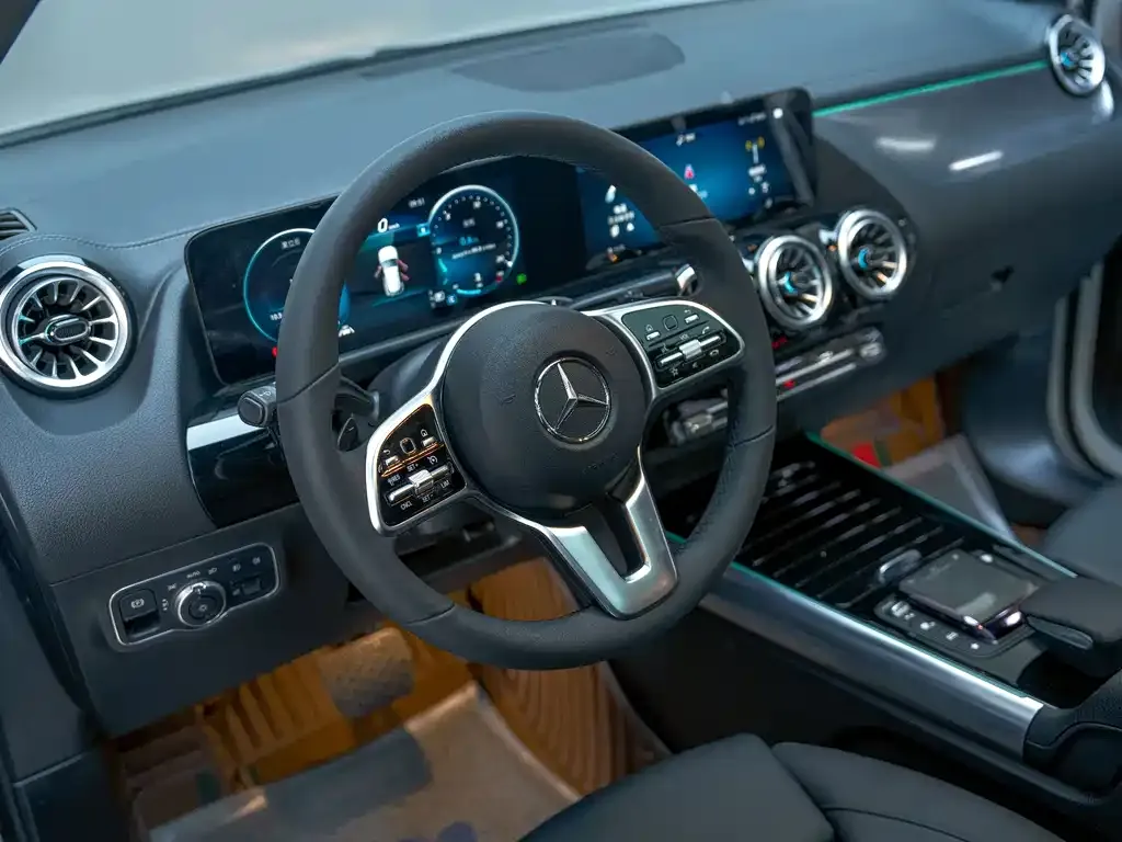 Mercedes-Benz GLA — фото 9