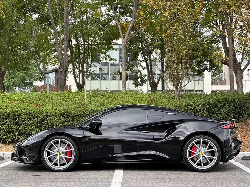 Lotus Emira — фото 7