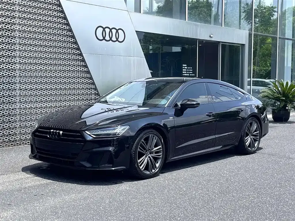 Audi A7 — фото 1