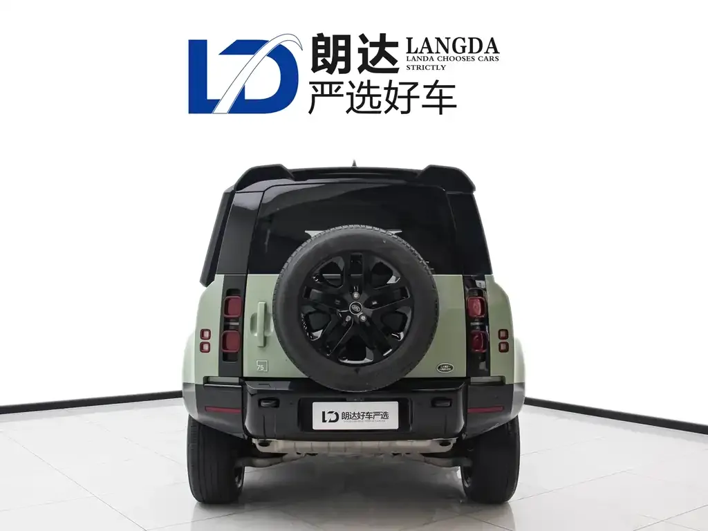 Land Rover Defender — фото 10