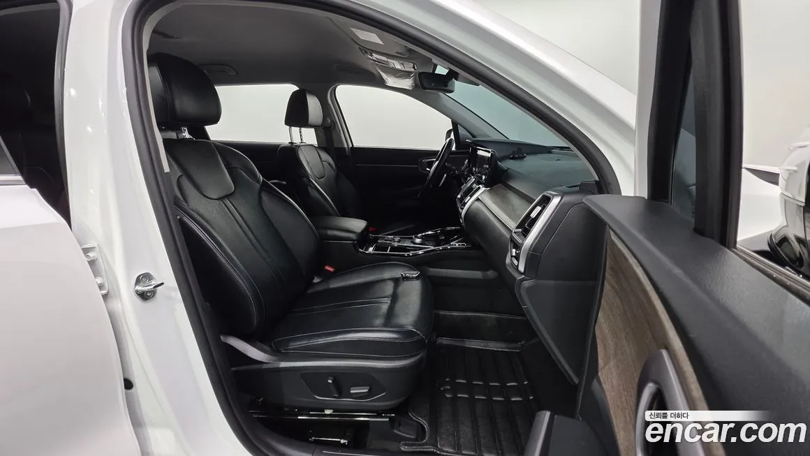 Kia Sorento — фото 10