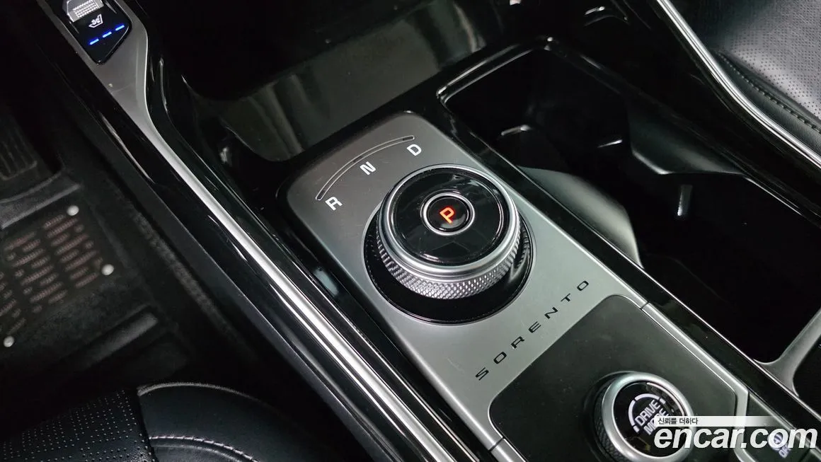 Kia Sorento — фото 9