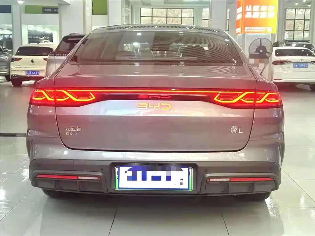 BYD Qin L — фото 10