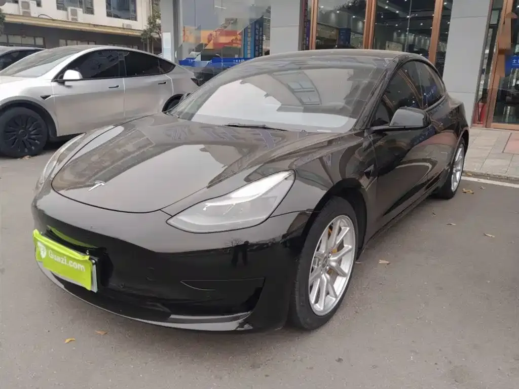 Tesla Model 3 — фото 2