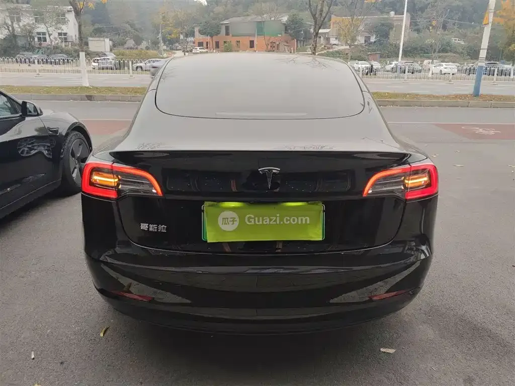 Tesla Model 3 — фото 6