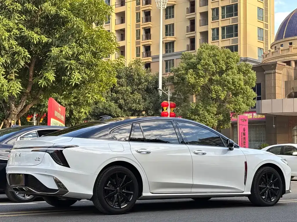Hongqi H6 — фото 4