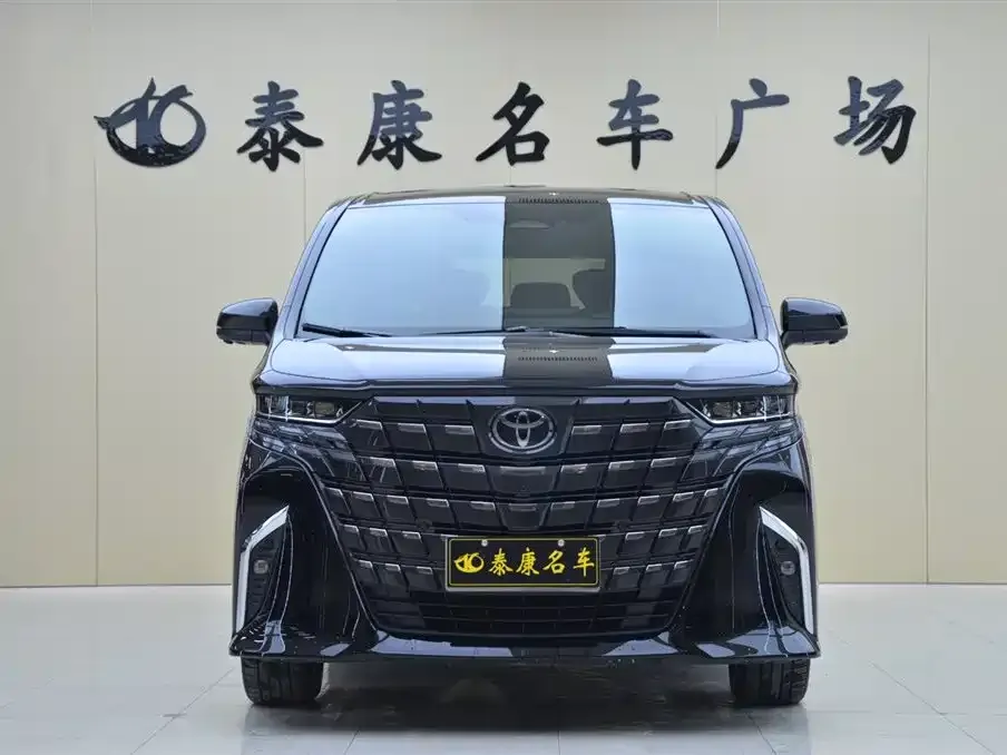 Toyota Alphard — фото 2