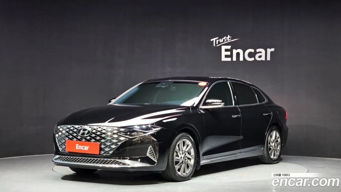 Hyundai Grandeur — фото 1