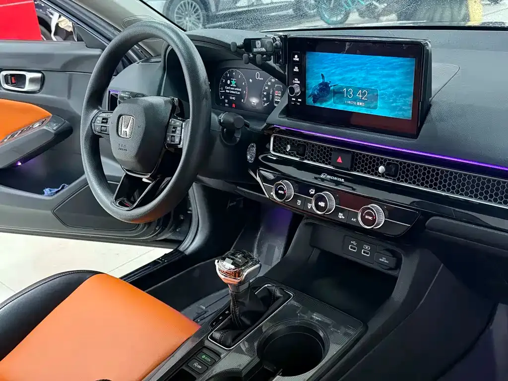 Honda Civic — фото 7