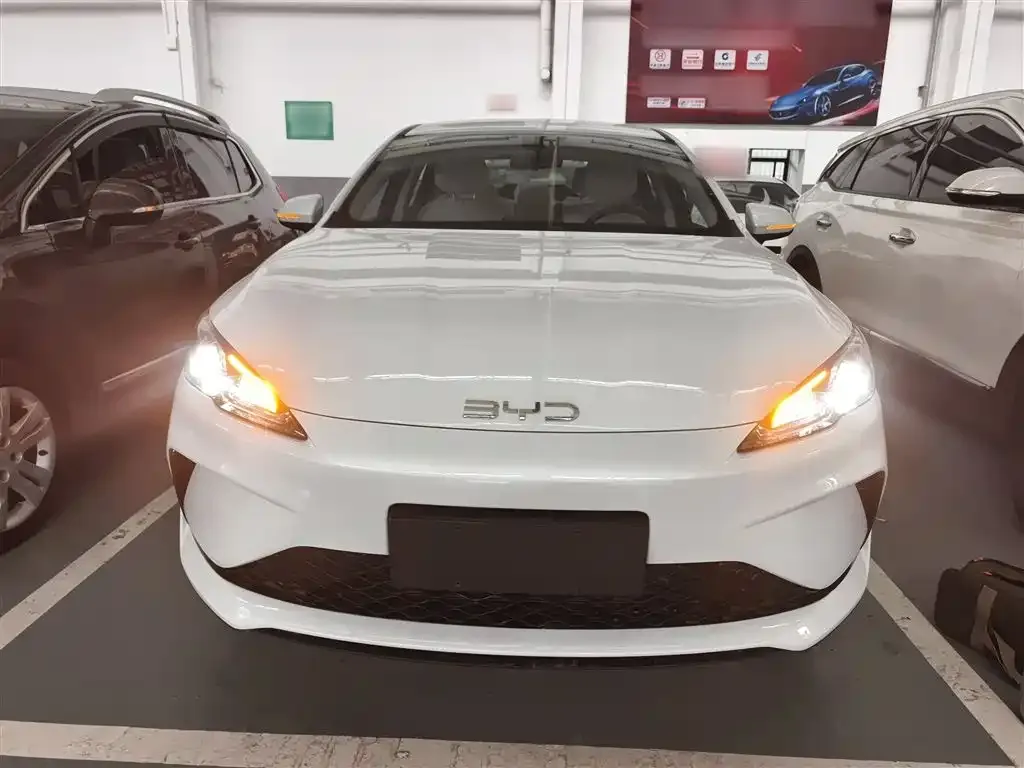 BYD Seal 05 DM-i — фото 3