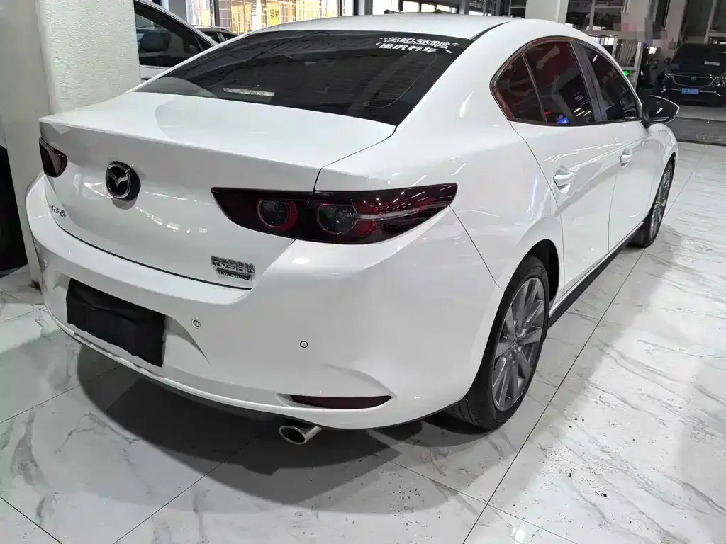Mazda 3 Axela — фото 6