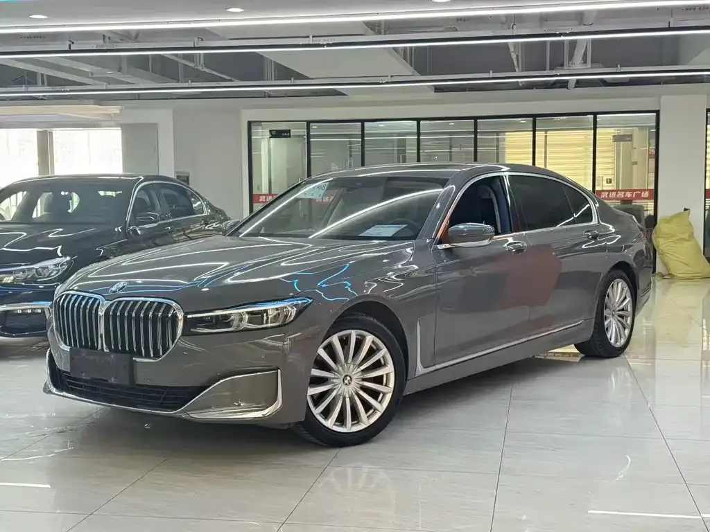BMW 7 Series — фото 2