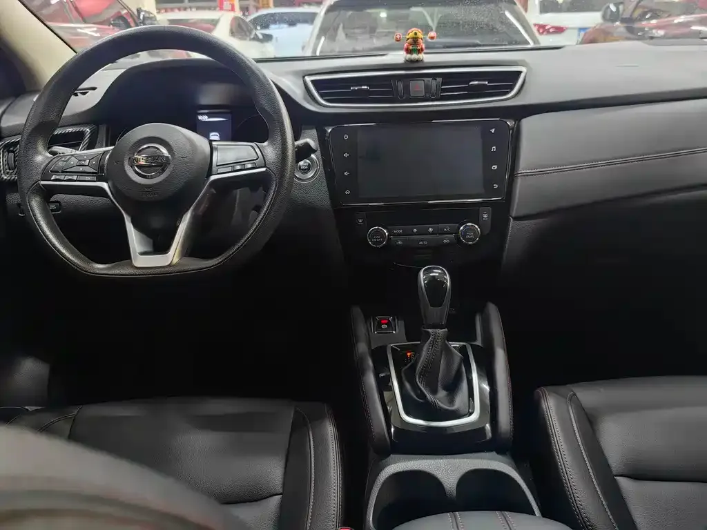 Nissan Qashqai — фото 9