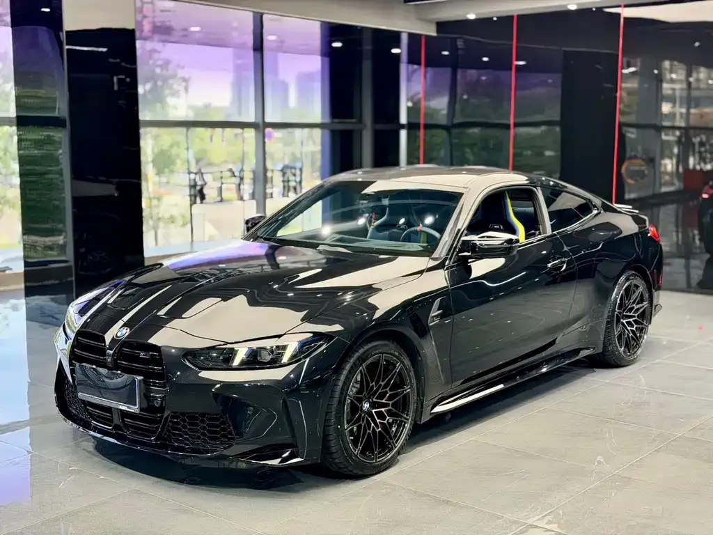 BMW M4 — фото 1