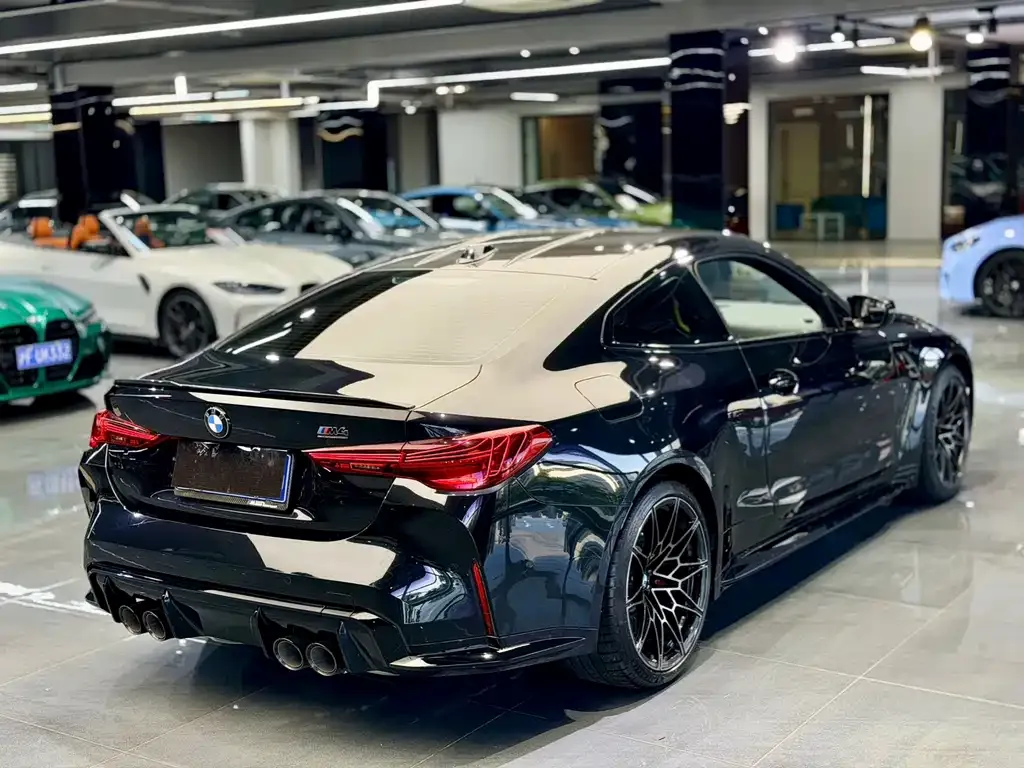 BMW M4 — фото 4