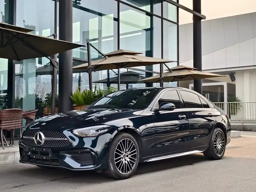 Mercedes-Benz C-Class — фото 1