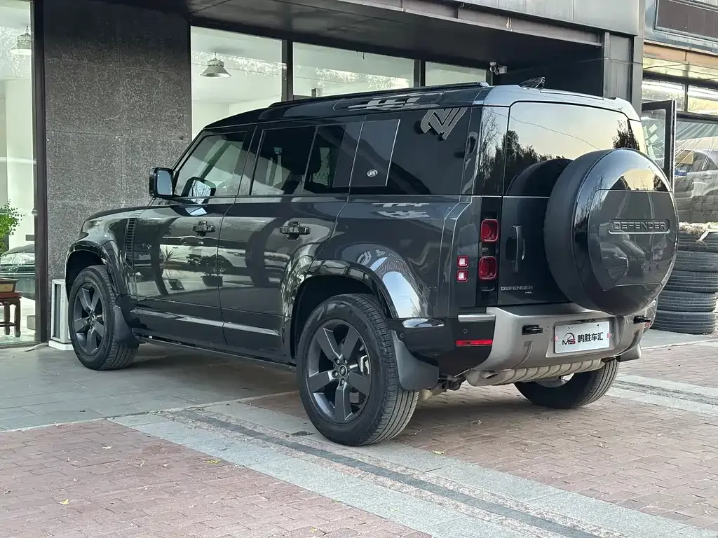 Land Rover Defender — фото 6