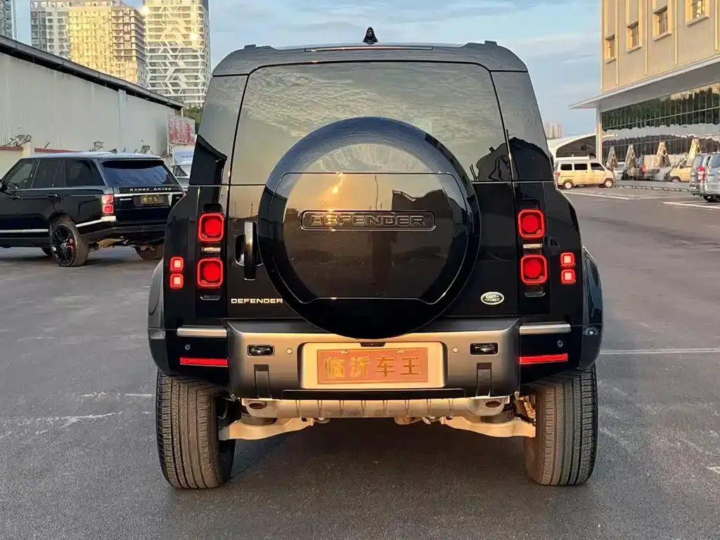 Land Rover Defender — фото 8