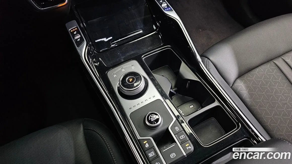 Kia Sorento — фото 9