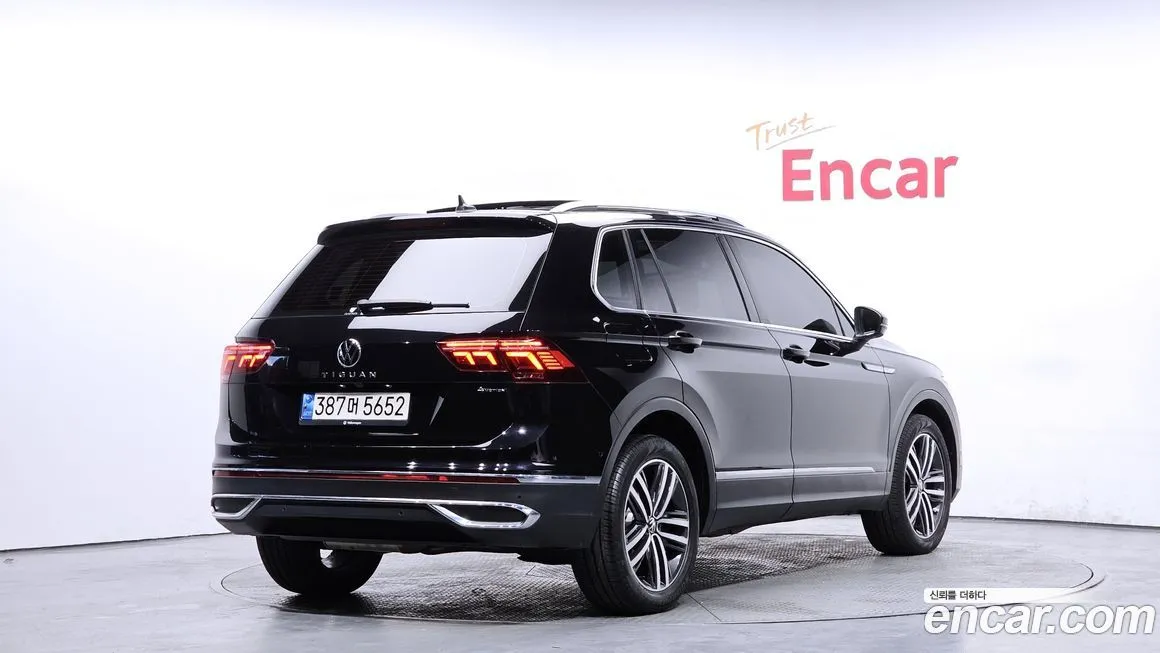 Volkswagen Tiguan — фото 2
