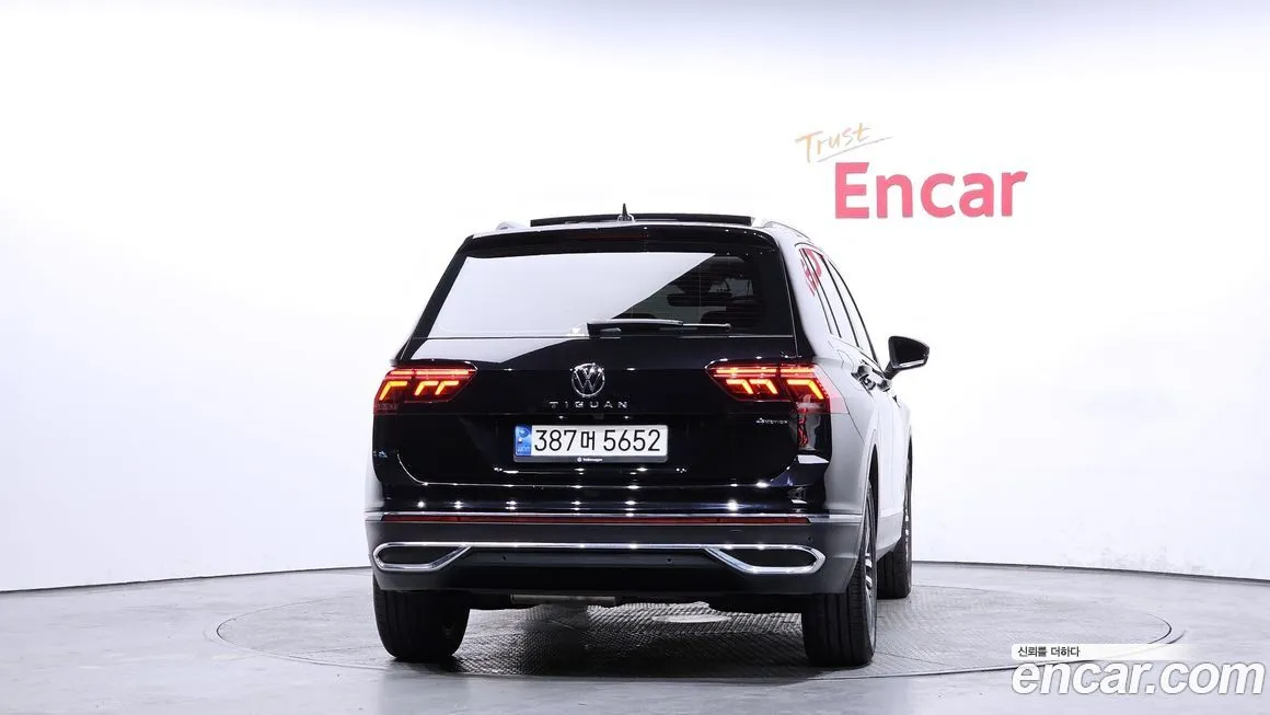 Volkswagen Tiguan — фото 4