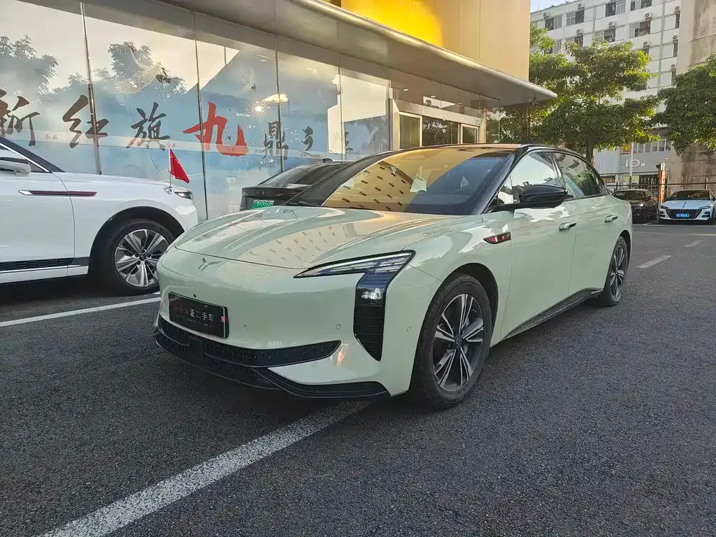 Hongqi EH7 — фото 1
