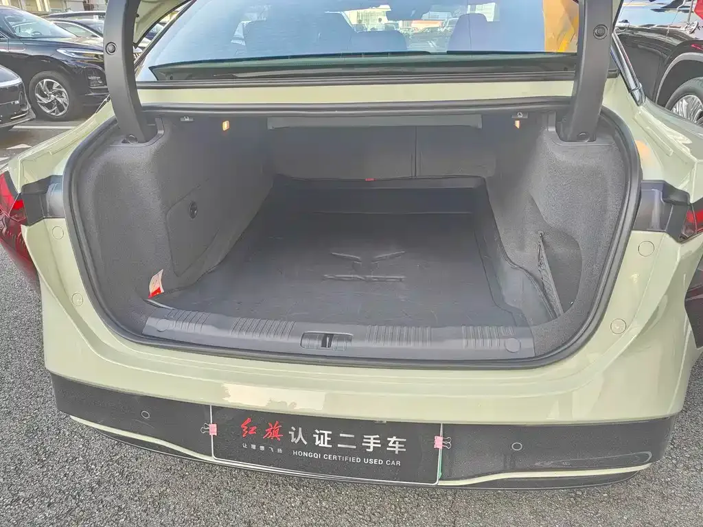 Hongqi EH7 — фото 10