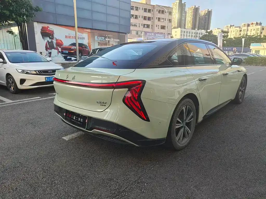Hongqi EH7 — фото 4