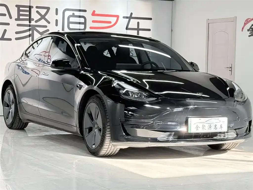 Tesla Model 3 — фото 3