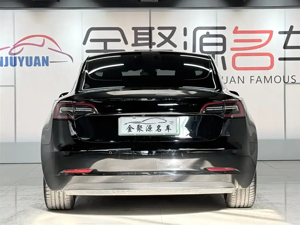 Tesla Model 3 — фото 5