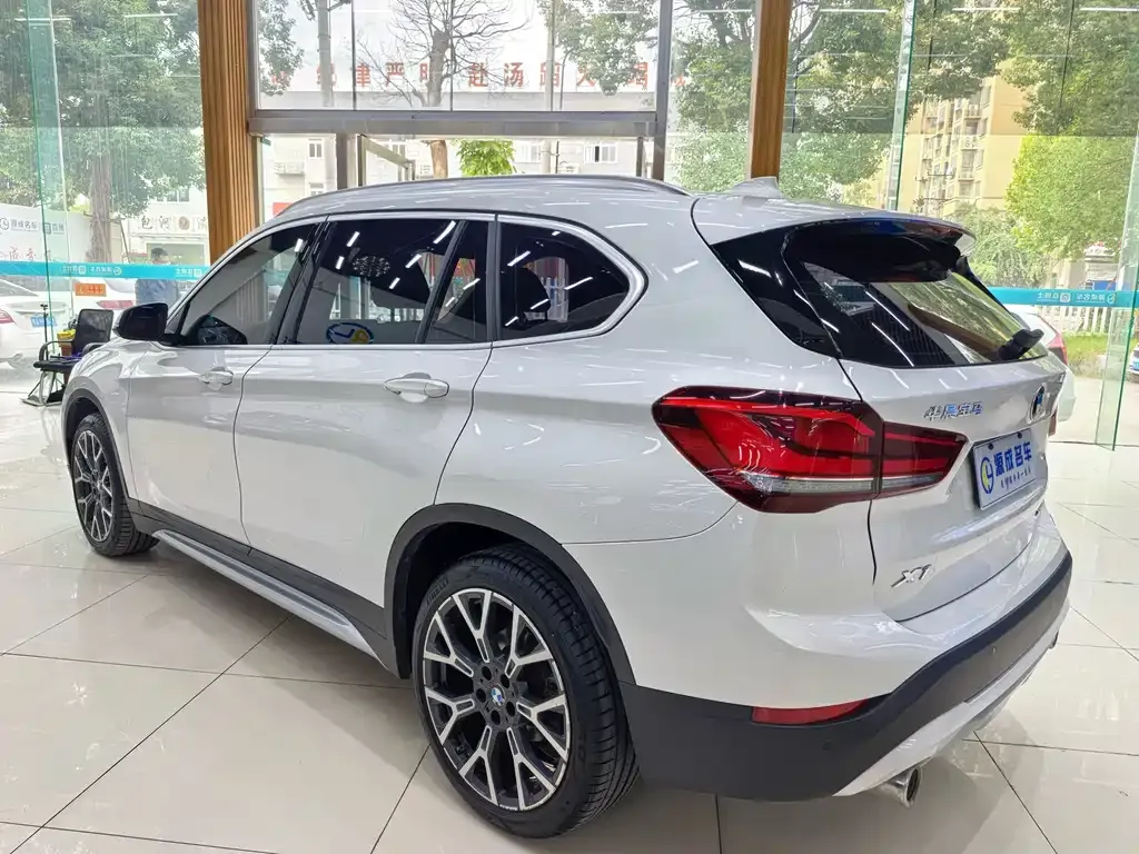 BMW X1 — фото 6