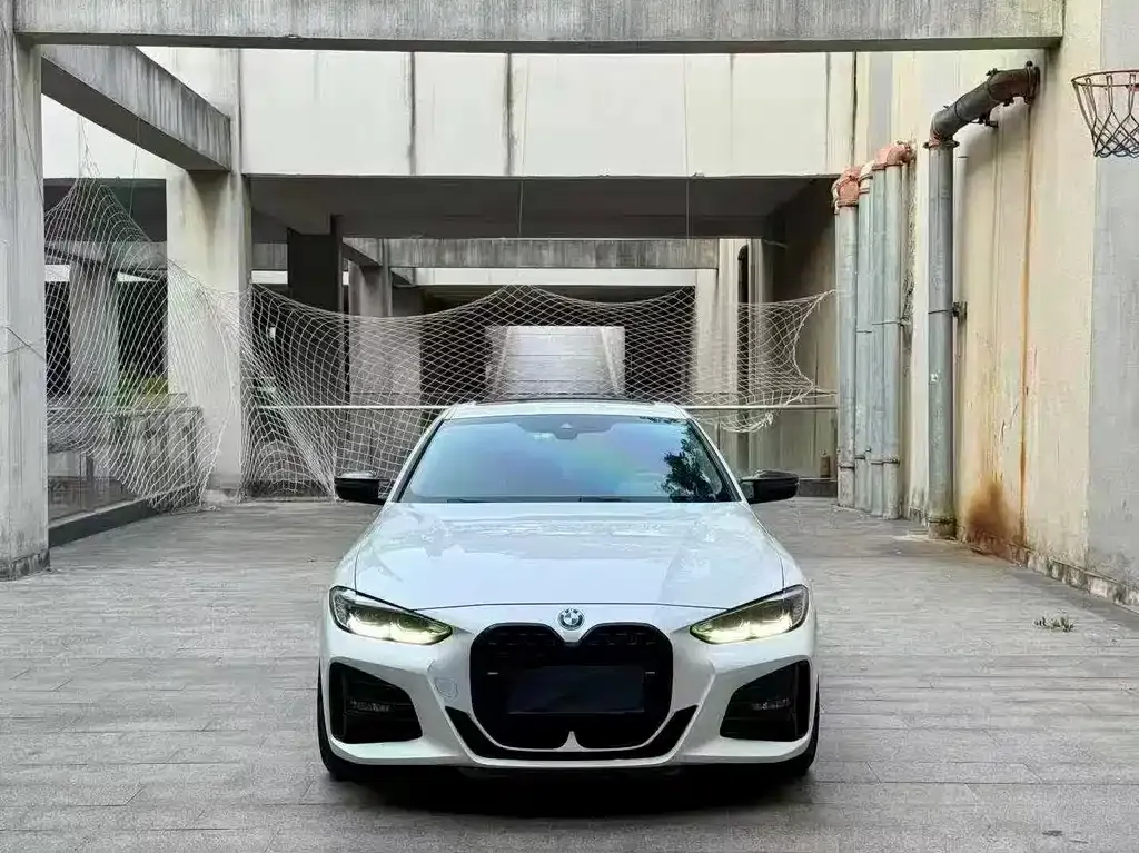 BMW 4 Series — фото 1