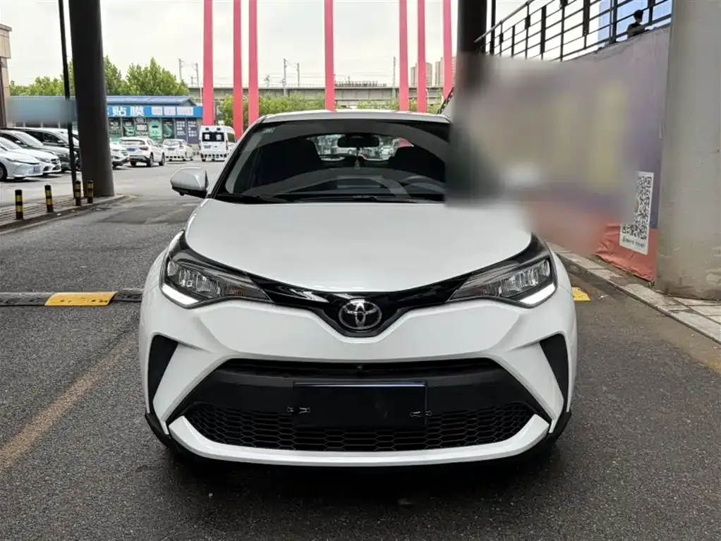 Toyota C-HR — фото 3