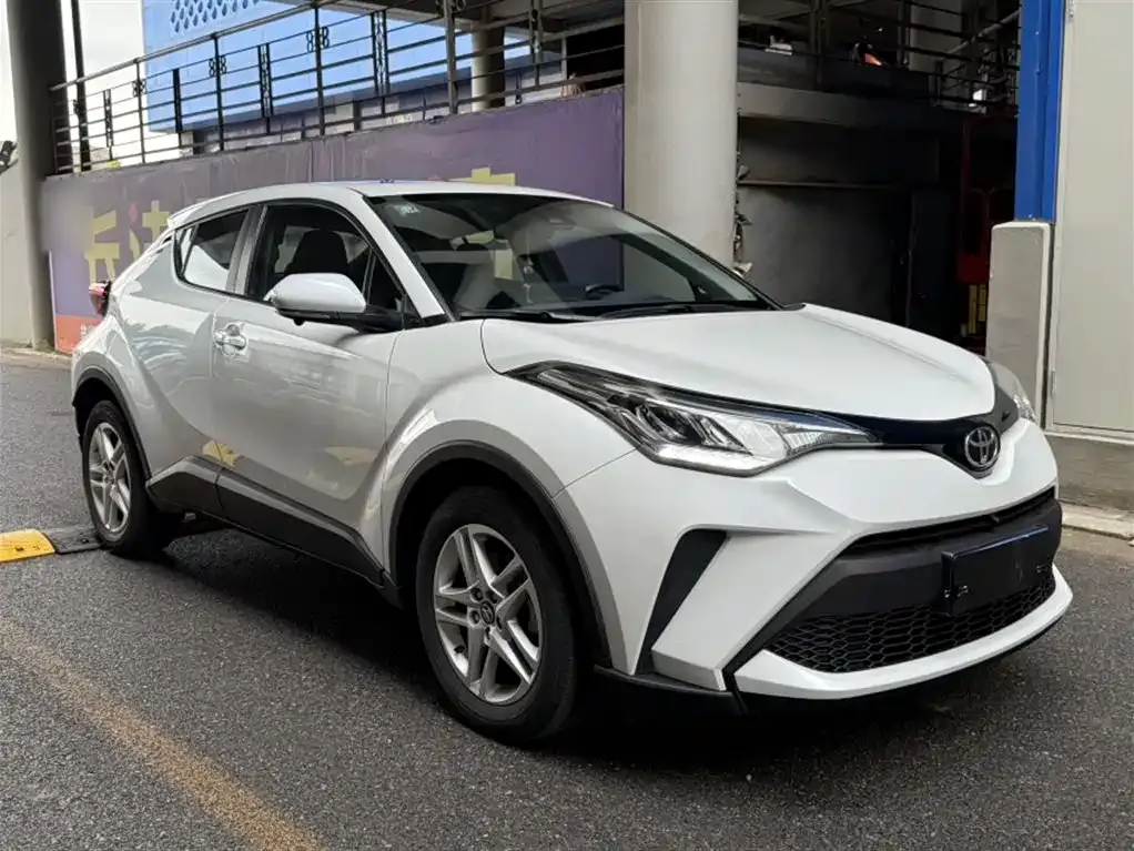 Toyota C-HR — фото 4
