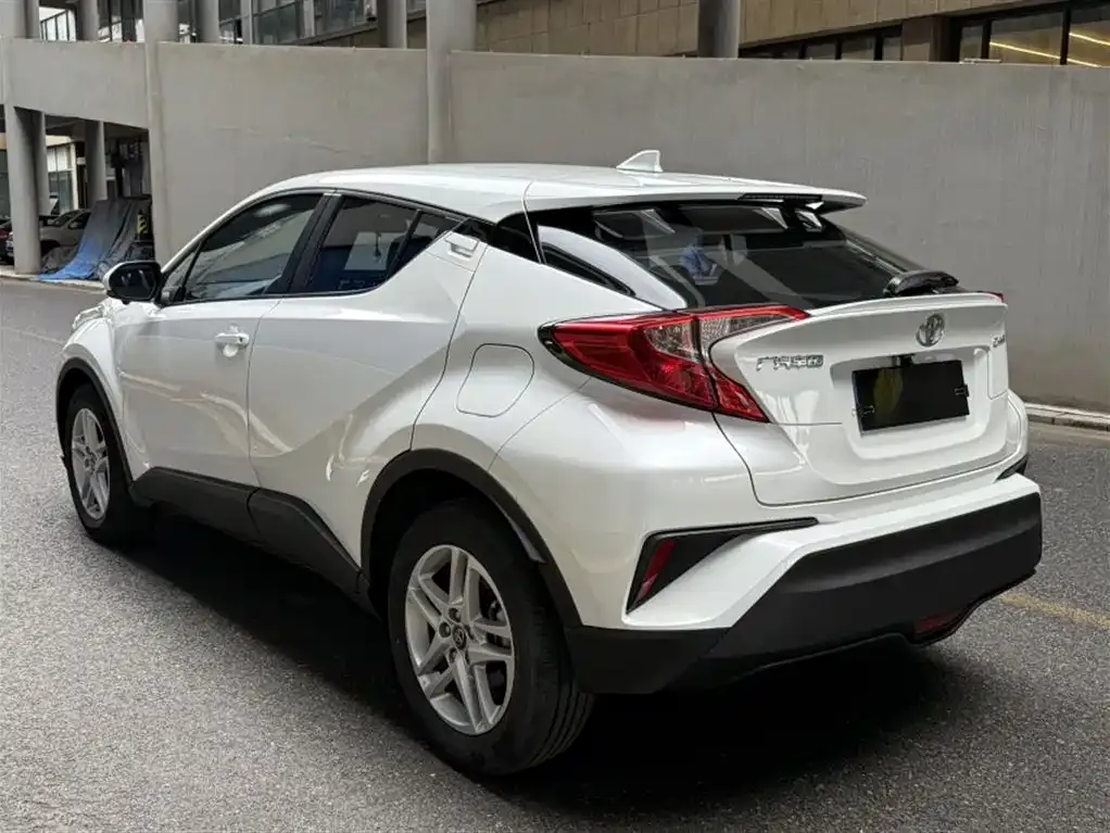 Toyota C-HR — фото 5