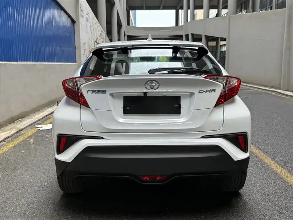 Toyota C-HR — фото 6